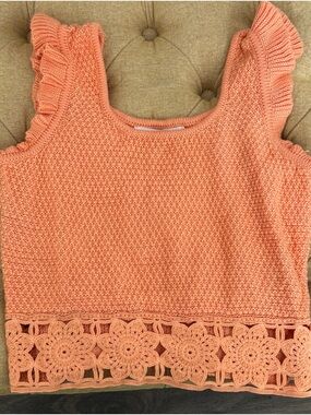 Madden NYC Crocheted Floral-Hem Crop Top in Peach
